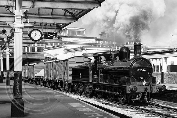52044 Keighley 27032023 B&W Acros+G - DSCF6156