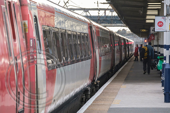 Platform 4 1N83 Doncaster 12022019 - DSCF1232