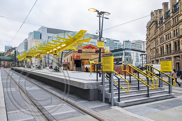 2 - Metrolink 2CC Exchange Square tram stop 09122015 2