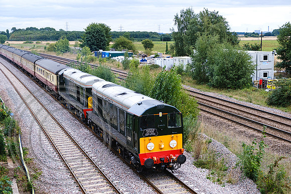 D8107+D8096 1Z21 Burton Salmon 29082022 - DSCF9671