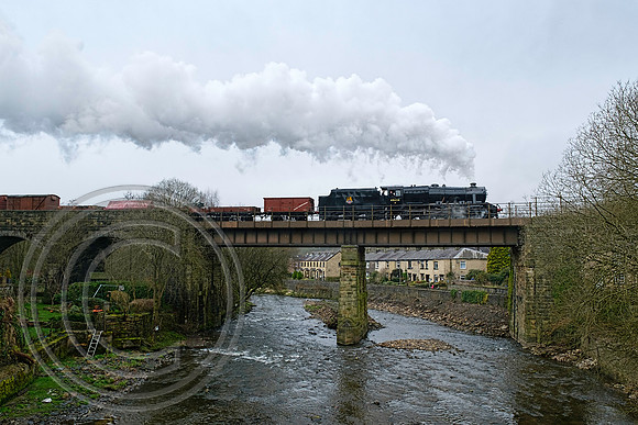 18 - 48624 Brooksbottom Viaduct ELR 13032017 - DSCF6075