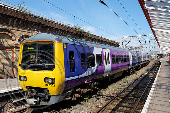 323227 5Z43 Crewe 27072018 - DSCF5400