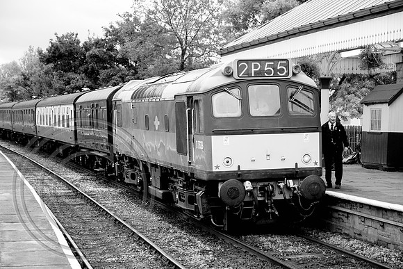 D7629 2E39 Ramsbottom 23092017 - DSCF0341 - B&W