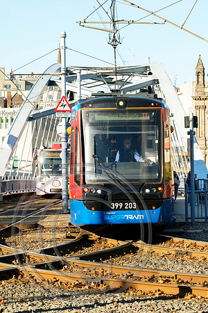 399203 2A32 Park Square Tram Train Launch 25102018 - DSCF7113