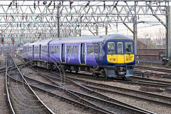 319361 2A73 Manchester Piccadilly 01042016