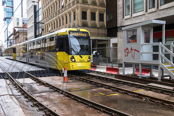 Metrolink 2CC Mosley St 25112015 2