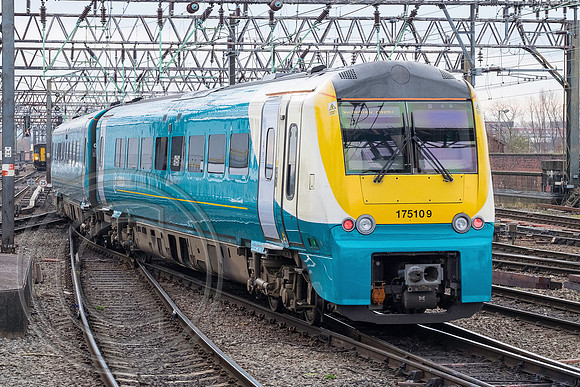 175109 1V37 Manchester Piccadilly 01042016