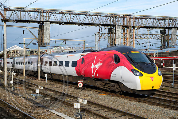 390009 9S55 Crewe 14112017 - DSCF0772