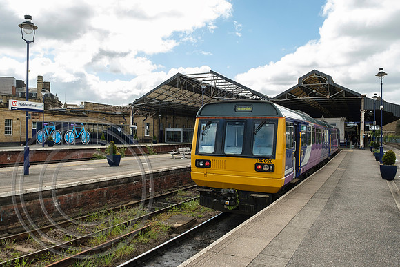 142026 Huddersfield 04052019 - DSCF2668