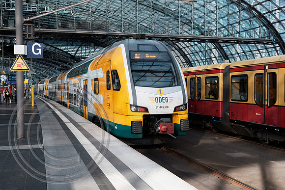 ET 445 108 Berlin Hbf 20092018 - DSCF1077