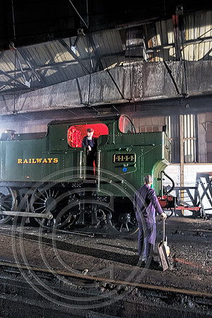 Staff chat next to 4144 (1009, 1010, 1011, 1012, 1013 HDR merge) 2 T