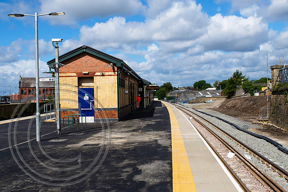 Ashton-under-Lyne railway station 31072017 - DSCF9545