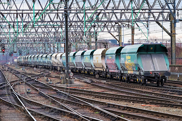 66607 6H43 Manchester Piccadilly 01042016
