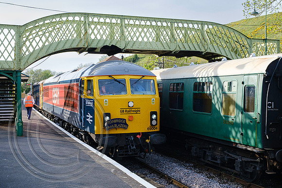 69004+73136 0Y69 Corfe Castle 05052022 - DSCF4268