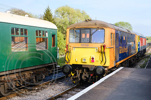 69004+73136 0Y69 Corfe Castle 05052022 - DSCF4287