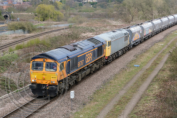 66767+56081 4M10 Colne Bridge 14042019 - DSCF2400