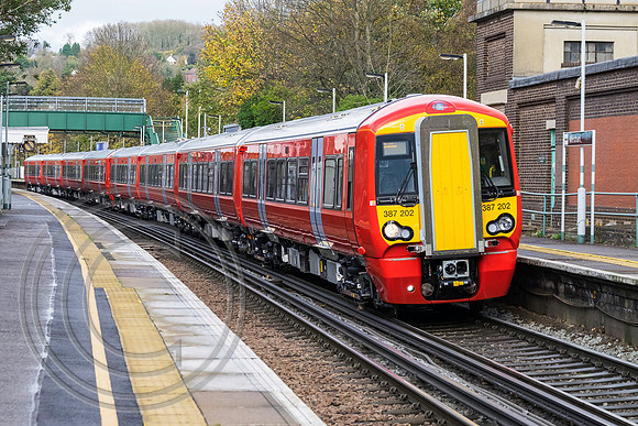 387202 5B89 Merstham 12112015