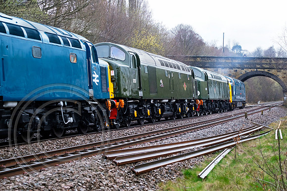 D9009+D200+D213+40012 0Z04 Brighouse 09042018 - DSCF2937