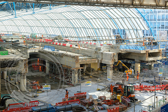 Construction of new platforms 20-24 15032017 - DSCF6476