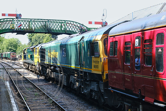 70002+66593 2A23 Alresford 11072025 - DSCF3801
