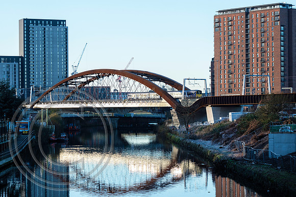 Northern Class 150 2E05 Ordsall Chord 11122017 - DSCF1044