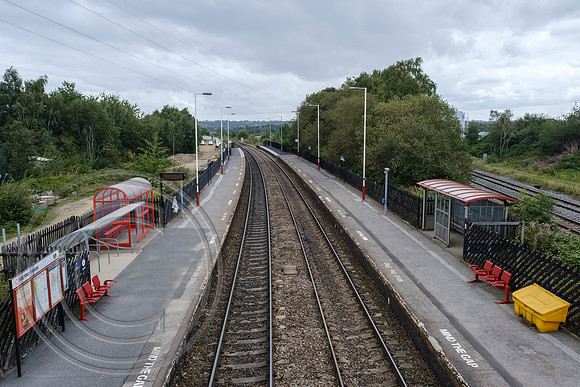 Station Platforms Ravensthorpe 20082019 - DSCF4322