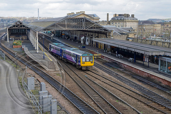142030 2F83 Huddersfield 13042016